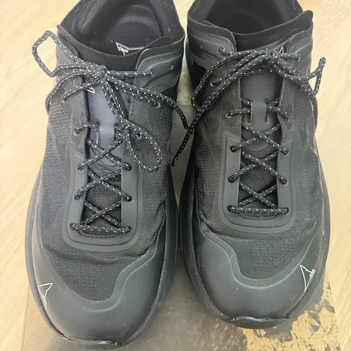 [BUNJANG] Roa Cellar 270 Black Sneakers / [42,270] 로아 셀라 270 판매