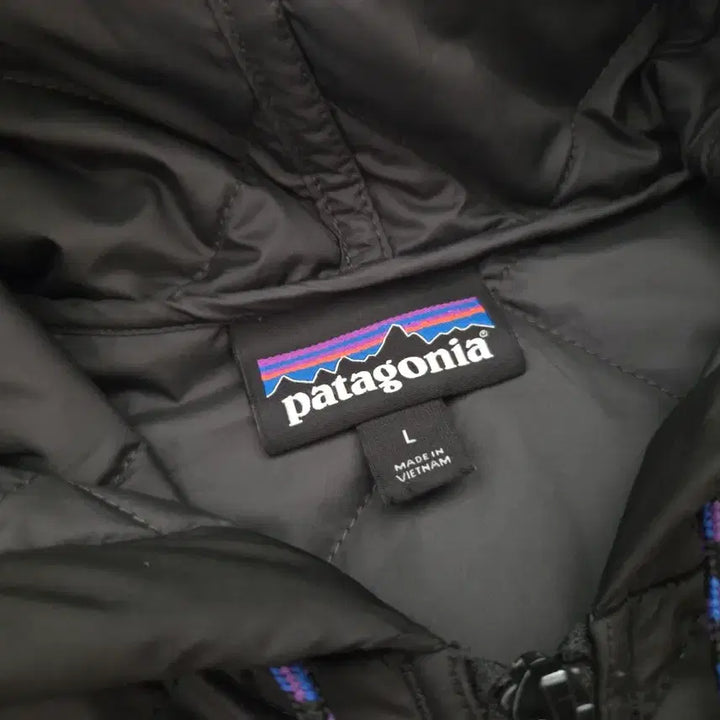 [BUNJANG] Patagonia Diamond Quilted Bomber Hooded Jacket Black L / 파타고니아 다이아몬드 퀼티드 봄버 후드 블랙 L