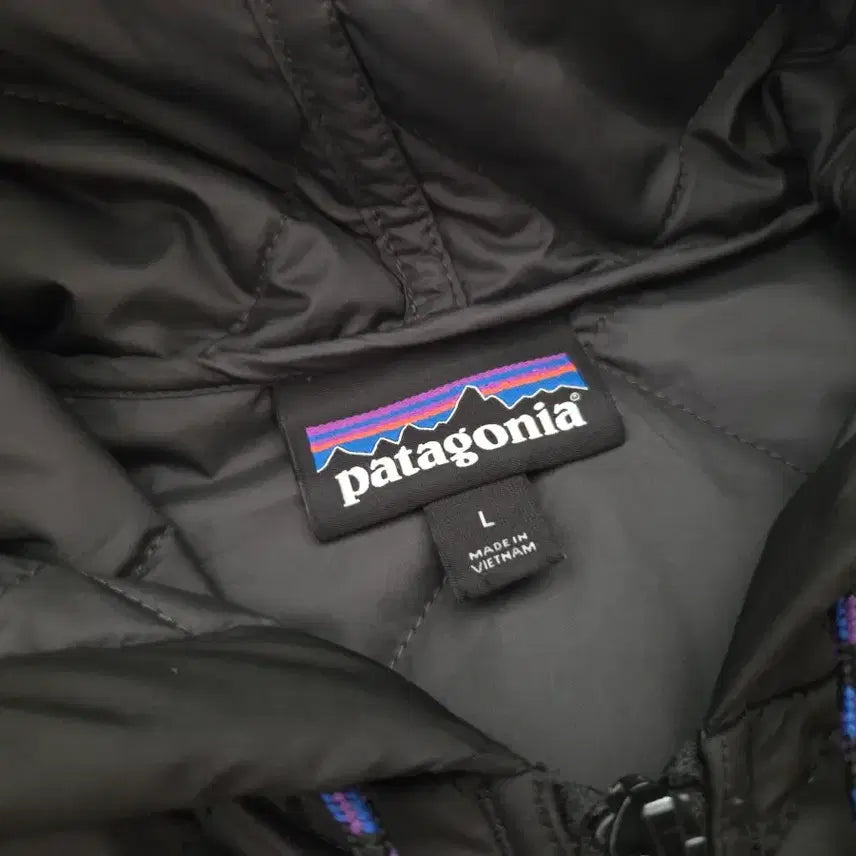 [BUNJANG] Patagonia Diamond Quilted Bomber Hooded Jacket Black L / 파타고니아 다이아몬드 퀼티드 봄버 후드 블랙 L