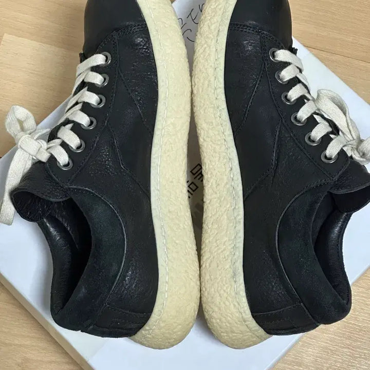 [BUNJANG] Golemeth Emotional Horsehide Sneakers / Golemeth 골멧 이모셔널 말가죽 스니커즈 42