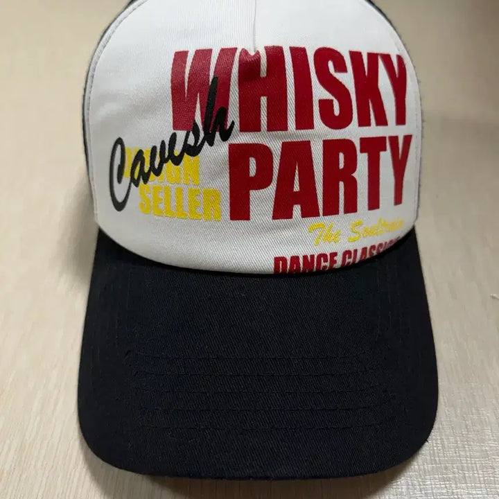 [BUNJANG] Kabisi WHISKY PARTY 5-PANEL CAP BLACK / 카비시 매쉬캡 WHISKY PARTY 5-PANEL CAP BLACK(C