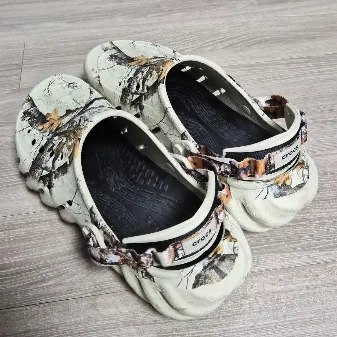 [BUNJANG] Crocs Echo Clog Real Tree Bone Sandals / 크록스 에코 클로그 리얼 트리 본