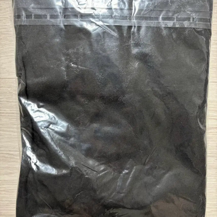[BUNJANG] Eojjeol Su Ga Eopda Official Merchandise Charcoal T-shirt (L) - Sealed / 어쩔수가 없다 공식 머천다이즈 반팔 티셔츠 L사이즈 미개봉
