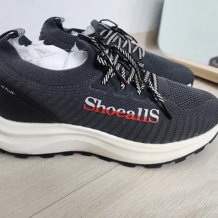 [BUNJANG] Shuols Hiking Shoes (Size 245) Brand New / 슈올스 운동화 (사이즈245) 새상품