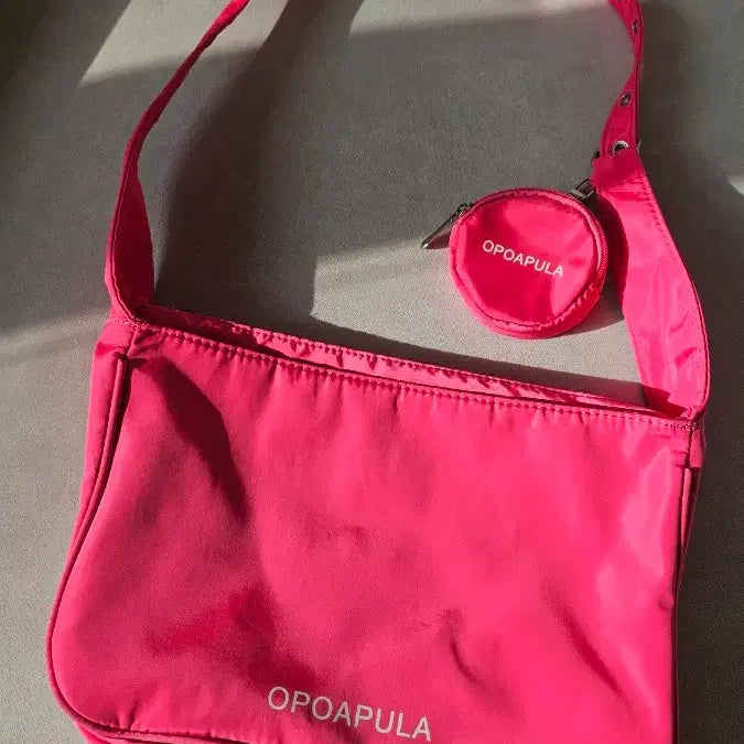 [BUNJANG] Nylon Hot Pink Crossbody Bag / 나일론 재질 핫핑크 크로스백
