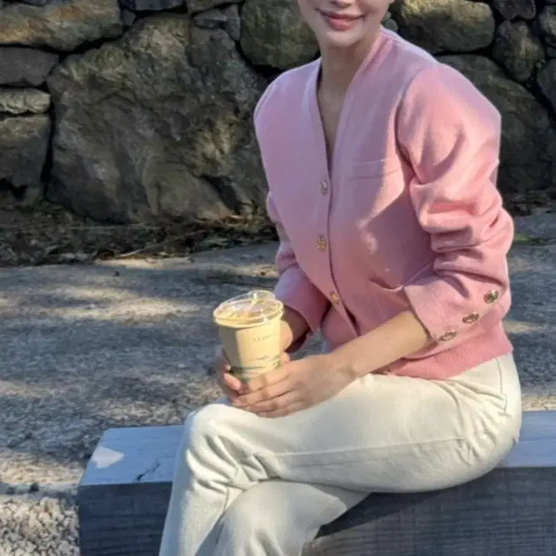 [BUNJANG] Pink Gold Button Cardigan / 핑크색 금장 버튼 가디건