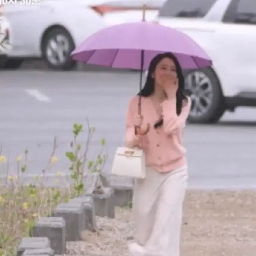 [BUNJANG] Pink Gold Button Cardigan / 핑크색 금장 버튼 가디건