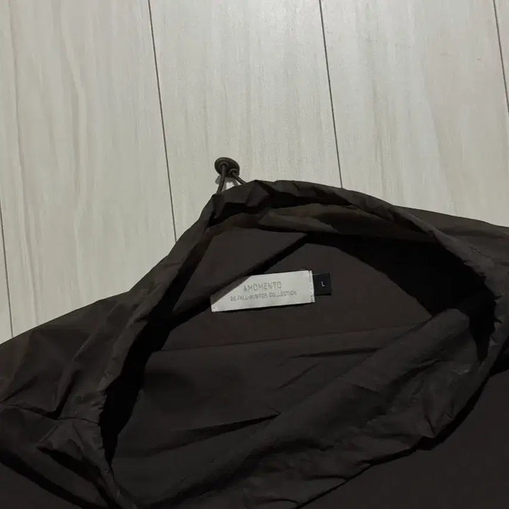 [BUNJANG] AMomento Sheer Nylon Cowl Neck Anorak Brown L / 25FW 아모멘토 시어 나일론 카울넥 아노락 브라운 L