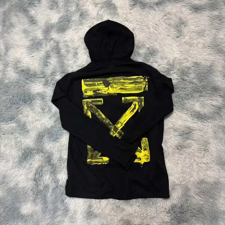 [BUNJANG] Off-White Acrylic Hoodie / 오프화이트 아크릴 후드티