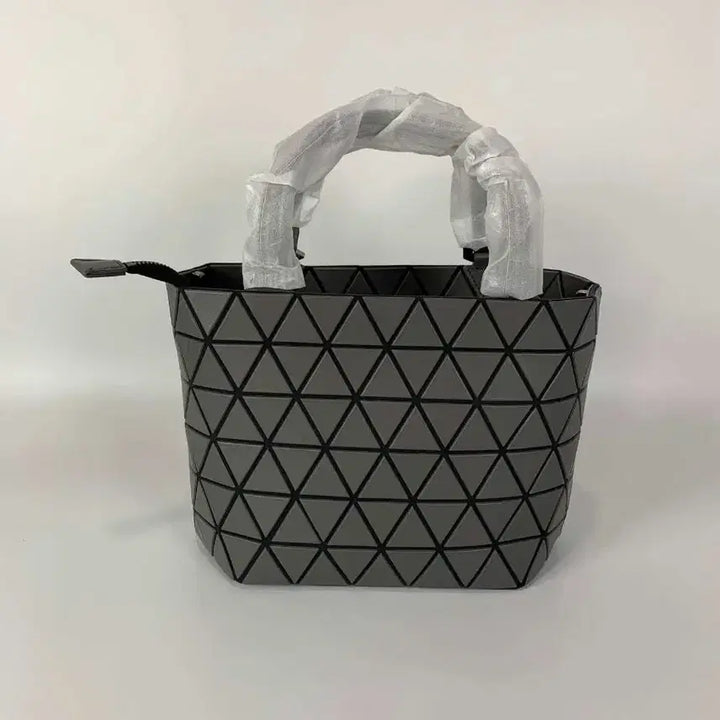 [SOLD OUT] 이세이 미야케 바오바오 크리스탈 매트 토트백