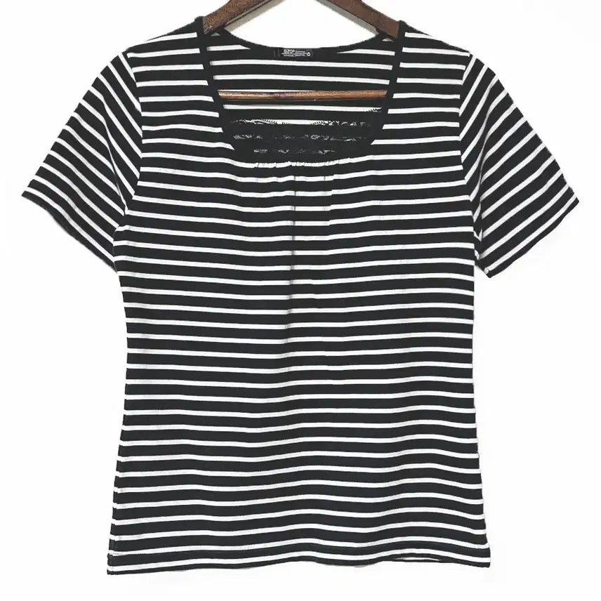 [SOLD OUT] 일본빈티지 레이스사각넥 단가라스트라이프반팔티블랙모리걸하구미룩갸루y2k히피