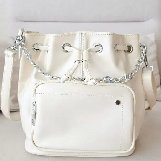 [BUNJANG] Chain Bucket Bag Ivory / (새상품) 체인 버킷백 아이보리 / 토트백 숄더백 크로스백