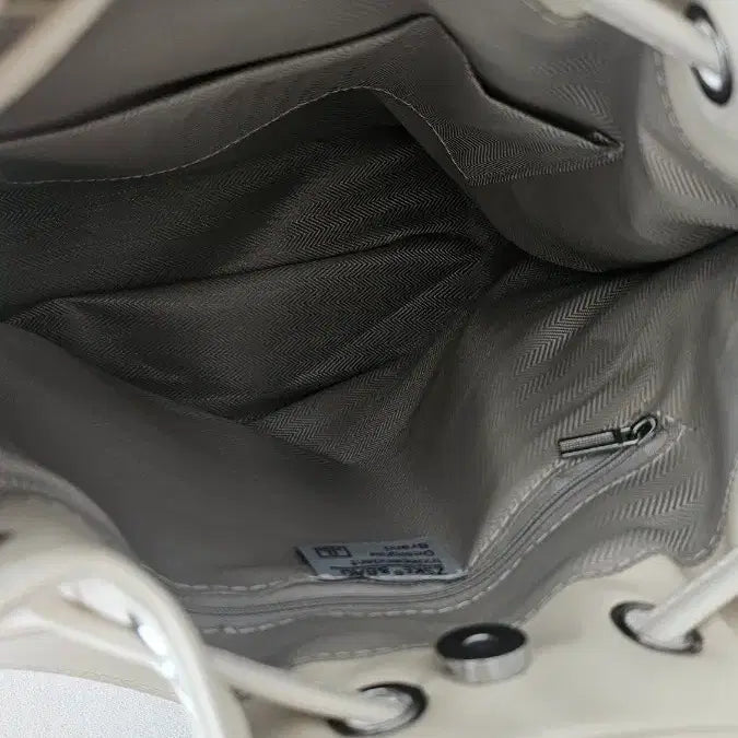 [BUNJANG] Chain Bucket Bag Ivory / (새상품) 체인 버킷백 아이보리 / 토트백 숄더백 크로스백
