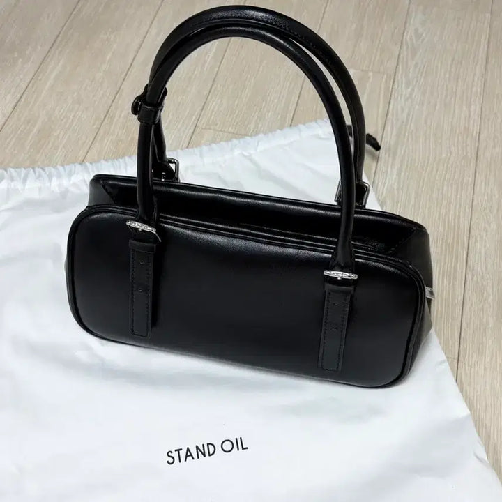 [SOLD OUT] 스탠드오일 스퀘어 볼링백 숄더백 블랙
