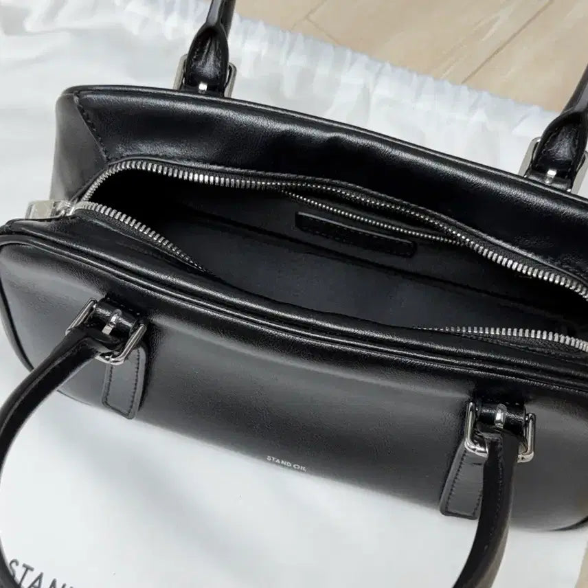 [SOLD OUT] 스탠드오일 스퀘어 볼링백 숄더백 블랙
