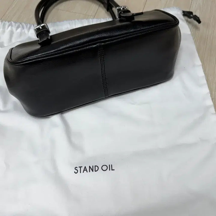 [SOLD OUT] 스탠드오일 스퀘어 볼링백 숄더백 블랙