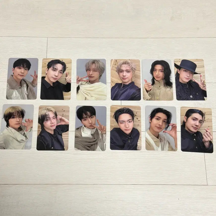 [SOLD OUT] 엑디즈 네모반 포카만