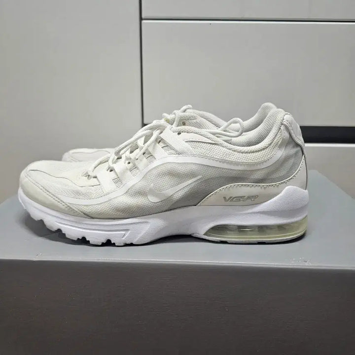 [BUNJANG] Nike Air Max VG-R White Sneakers / :275나이키 에어맥스 VG-R 흰색 운동화  -849
