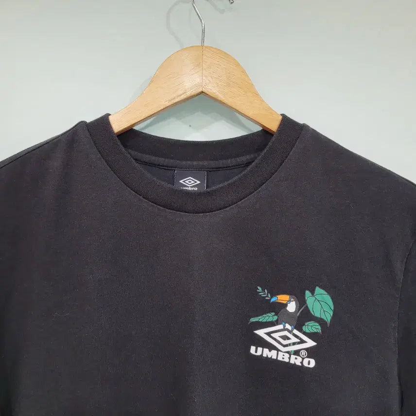 [BUNJANG] Umbro Black Short Sleeve T-Shirt / 엄브로 검정색 반팔 티셔츠