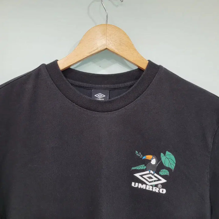 [BUNJANG] Umbro Black Short Sleeve T-Shirt / 엄브로 검정색 반팔 티셔츠