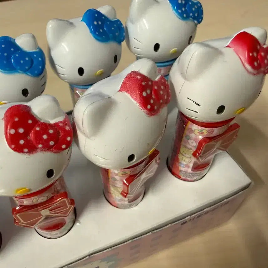 [BUNJANG] Hello Kitty 1999 Classic Figure Set (12 Pieces) / 헬로키티 고전 1999년 피규어 희귀템 12개 세트