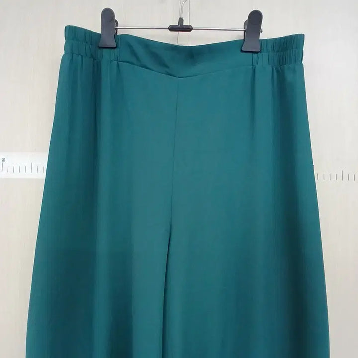[BUNJANG] Emerald Green Wide Leg Slacks Women&