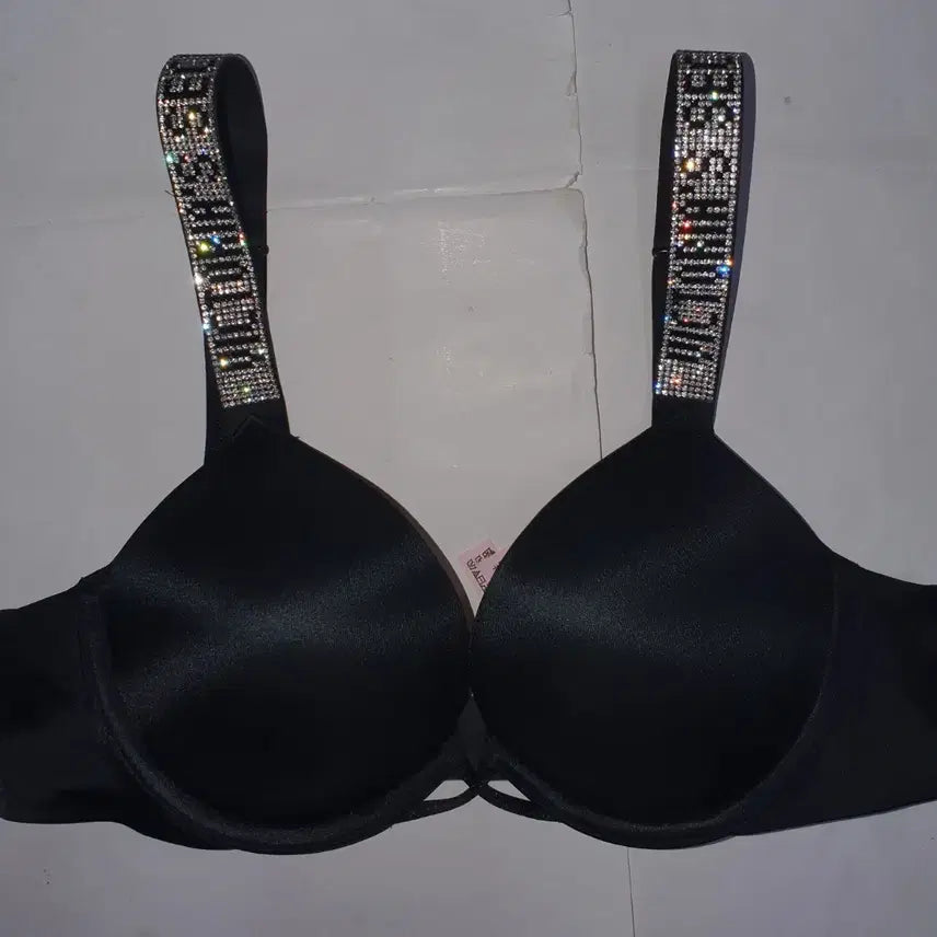 [SOLD OUT] 빅토리아 시크릿 로고 큐빅 밤쉘 샤인스트랩 브라 34A