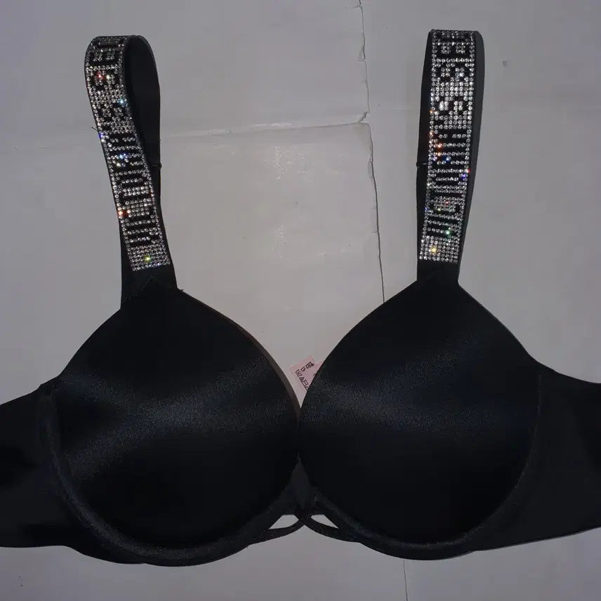 [SOLD OUT] 빅토리아 시크릿 로고 큐빅 밤쉘 샤인스트랩 브라 34A