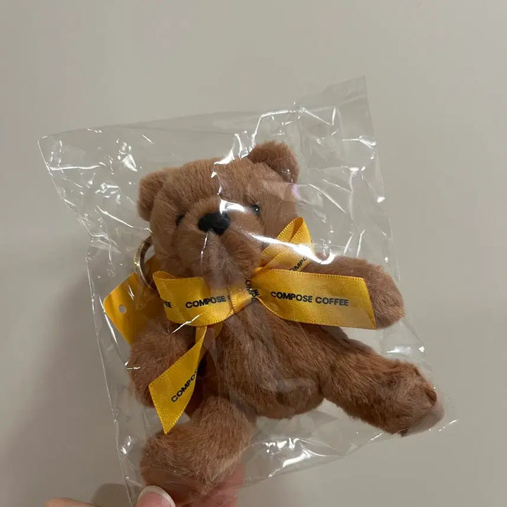 [SOLD OUT] 방탄소년단 뷔 컴포즈커피 한모곰 키링 곰인형