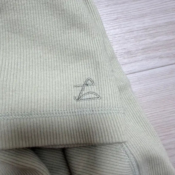 [BUNJANG] LEAU Classic Tee Lime / 로우 LEAU L&
