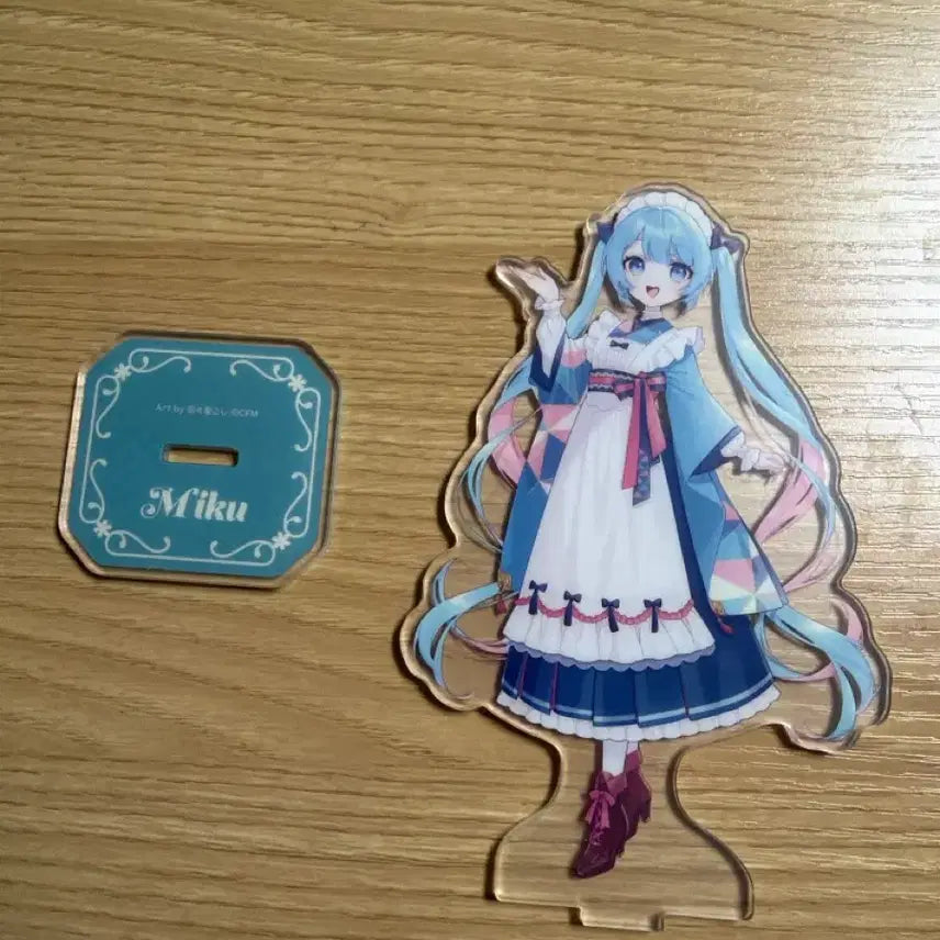 [BUNJANG] Hatsune Miku Acrylic Stand Figure / 하츠네 미쿠 아크릴 스탠드 피규어