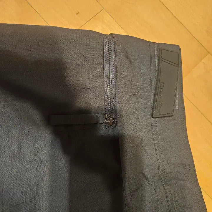 [BUNJANG] Matin Kim Black Zipper Detail Midi Skirt / 마땡킴  블랙 지퍼 디테일 스커트