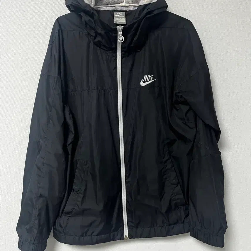 [BUNJANG] Nike Black Hooded Windbreaker Jacket / 나이키 바람막이 블랙 후드집업 M(95)