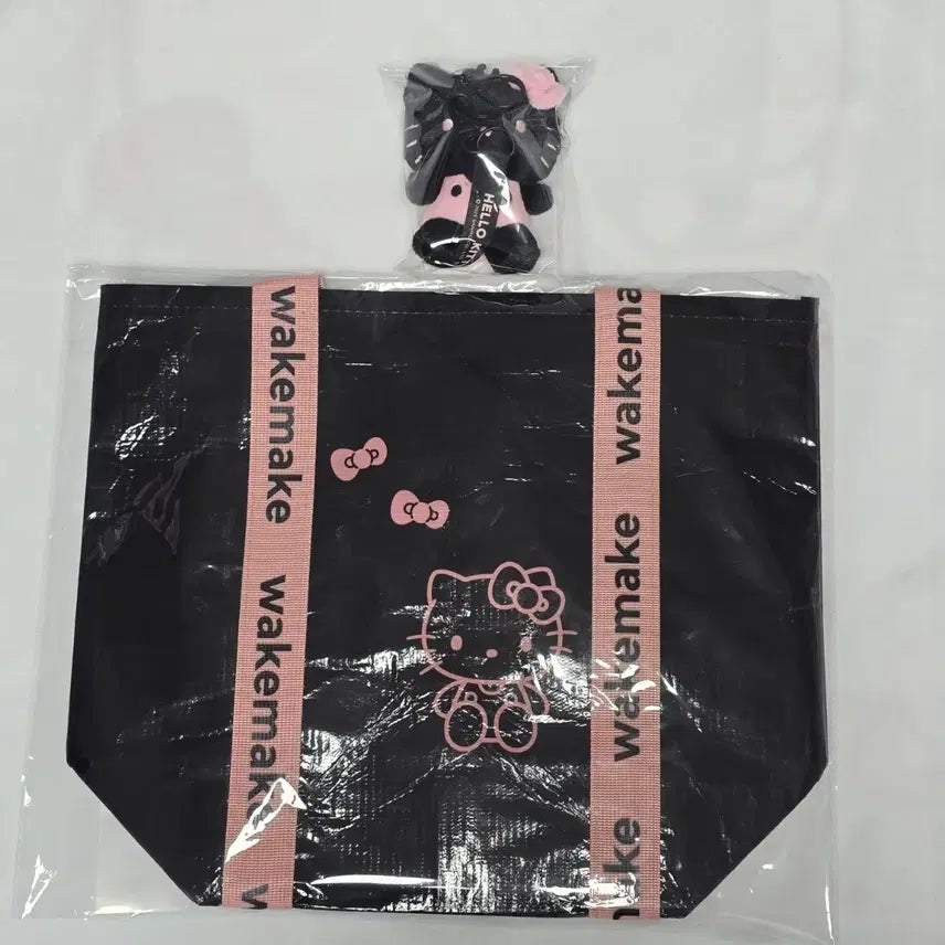 [SOLD OUT] 웨이크메이크 헬로키티 인형키링 + 헬로키티 타포린백