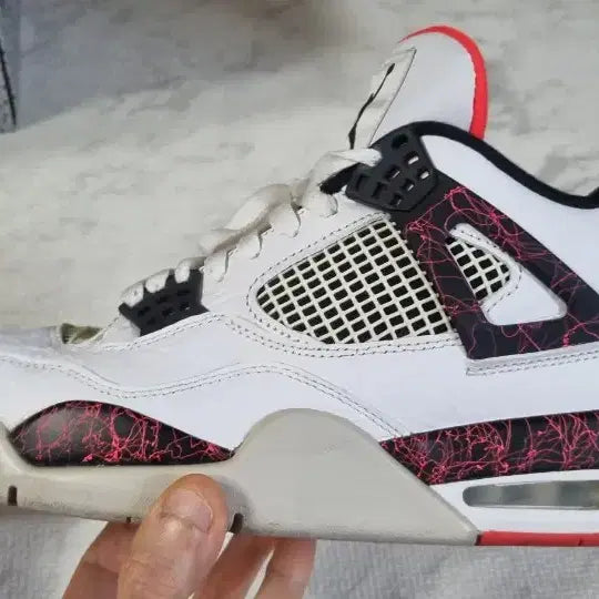 [BUNJANG] Nike Air Jordan 4 Flight Nostalgia Sneakers / 나이키 에어 조던 4 플라이트 노스텔지아 280