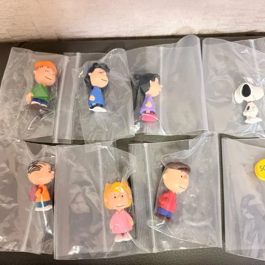 [BUNJANG] Bandai Snoopy Bus Stop Figure Set / 반다이 스누피  버스정류장 피규어 세트