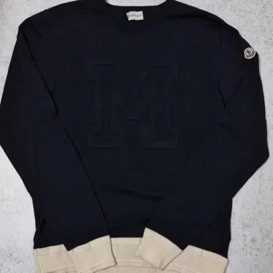 [BUNJANG] 정품 몽클레어 M 로고 남성 니트 M / 정품 몽클레어 M 로고 남성 니트 M