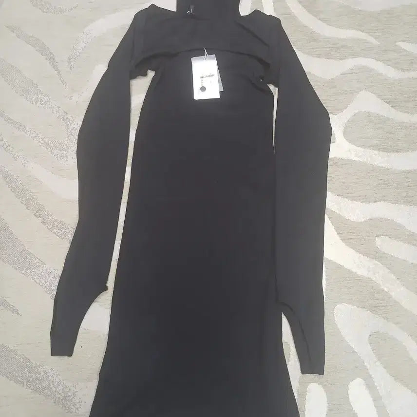 [BUNJANG] HELMUT LANG Cutout Turtleneck Long Slim Dress / 핼무트랭 HELMUT LANG 블랙 컷아웃 터틀넥 롱 슬림 원피스