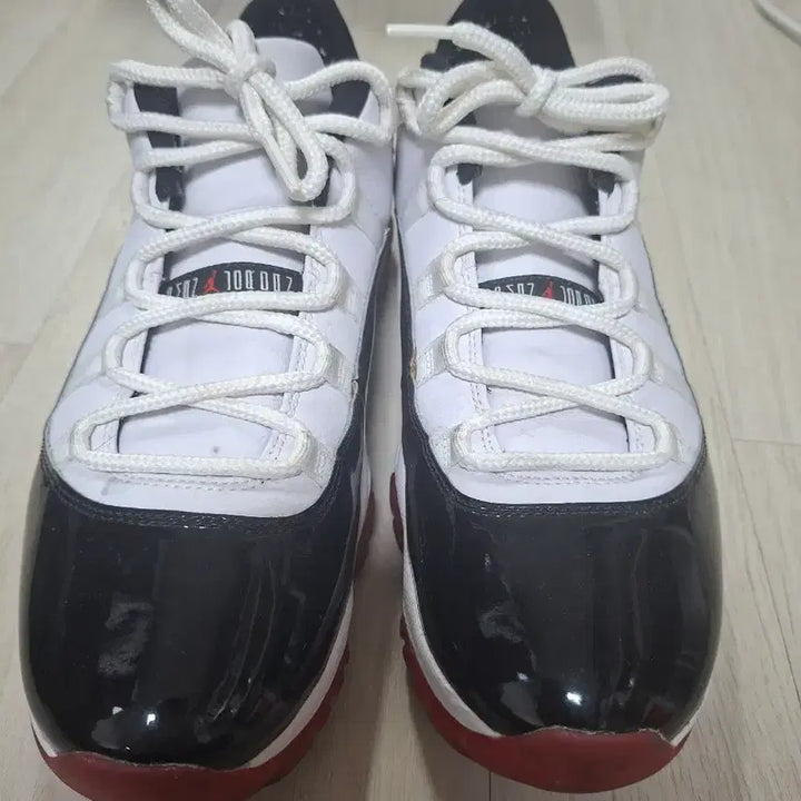 [BUNJANG] Nike Air Jordan 11 Low Concord Bred (290) / 나이키 에어 조던 11 로우 콩코드 브레드 (290)