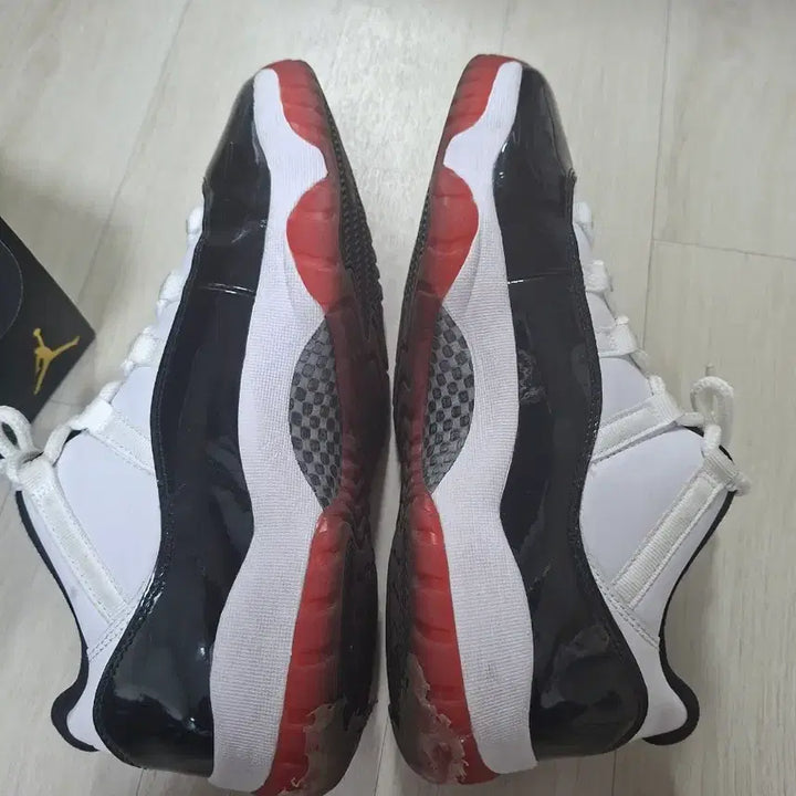 [BUNJANG] Nike Air Jordan 11 Low Concord Bred (290) / 나이키 에어 조던 11 로우 콩코드 브레드 (290)