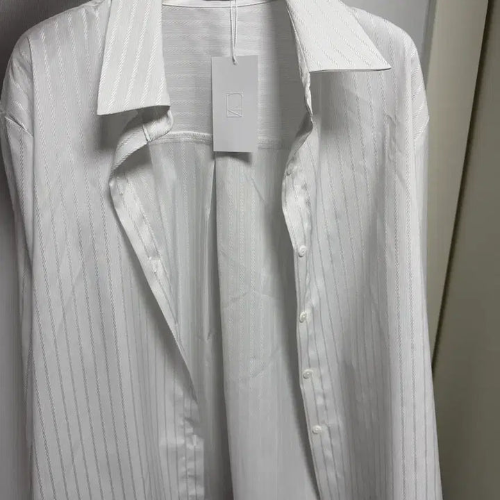 [BUNJANG] RE.I Seren Stripe White Shirt / RE.I 세렌 스트라이프 화이트 셔츠 새상품 택포함