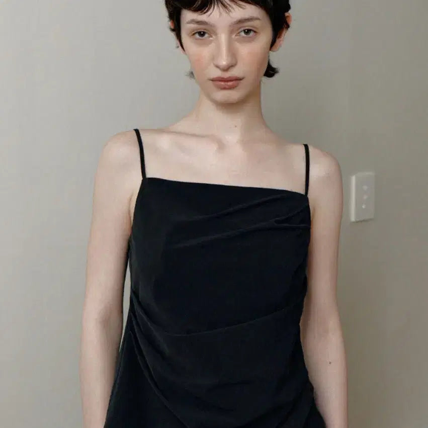 [BUNJANG] Drape Sleeveless Top (Black) / 드레이프 슬리브리스 탑(블랙)