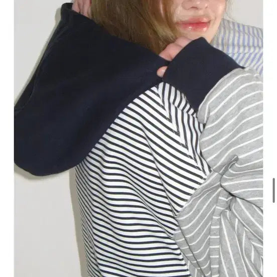 [BUNJANG] Ronron Striped Color Block Hoodie Zip-up / 론론 스트라이프 배색 후드 집업