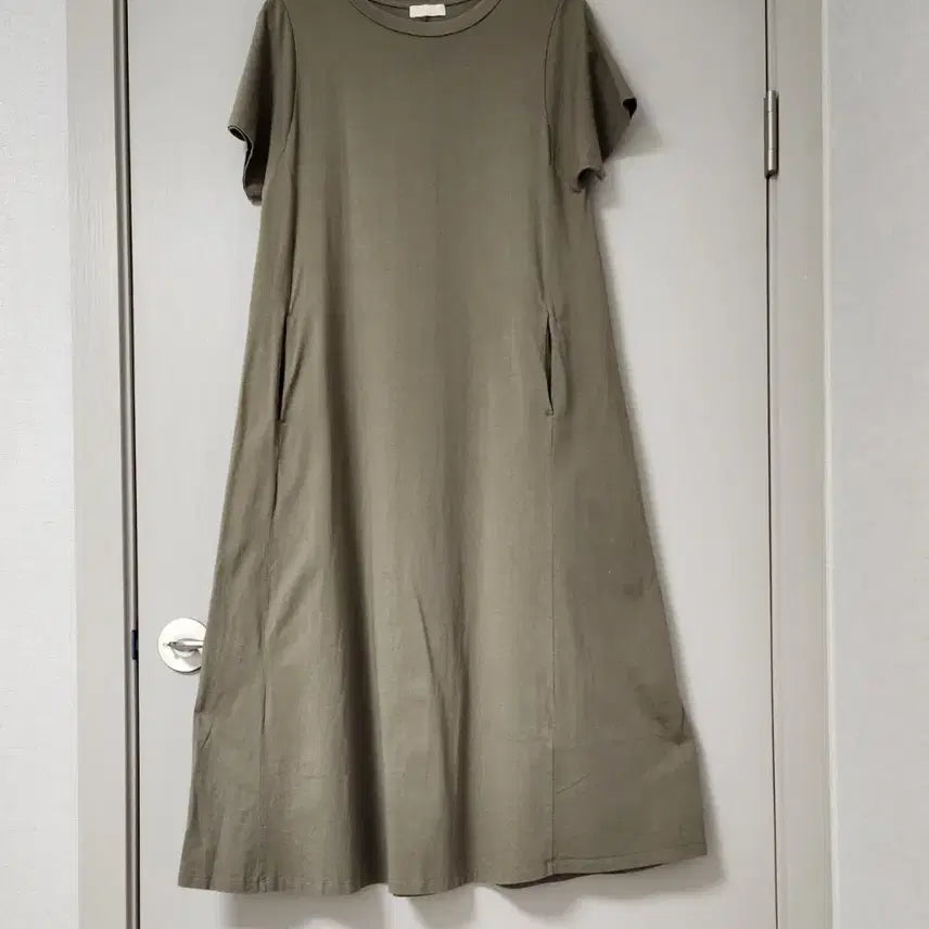 [BUNJANG] Oversized Khaki Long Dress / (새상품)체형커버 카키색 박시핏 롱원피스(시원한 원피스 등하원룩)