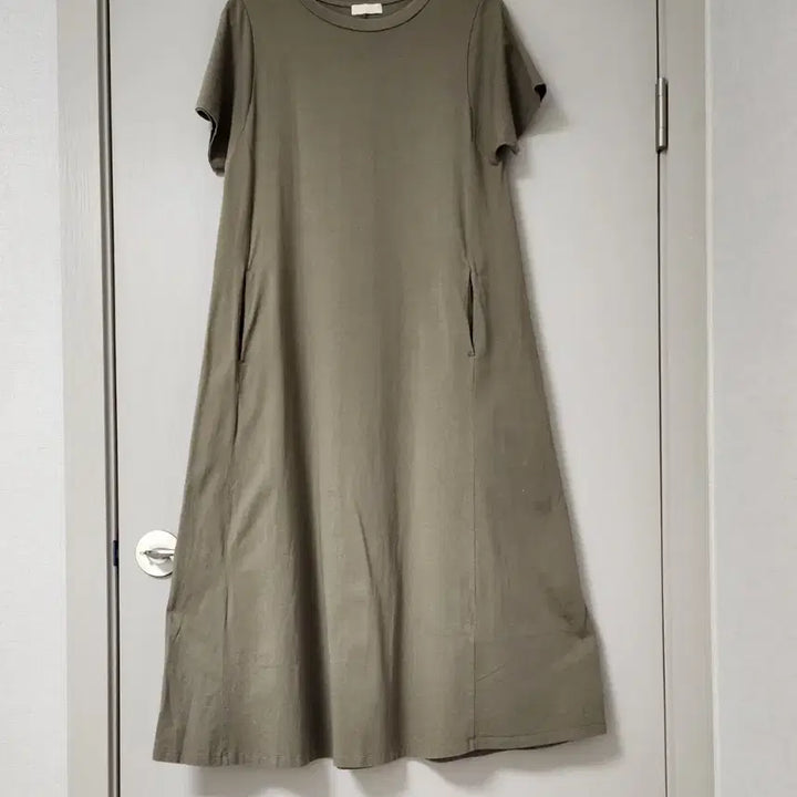 [BUNJANG] Oversized Khaki Long Dress / (새상품)체형커버 카키색 박시핏 롱원피스(시원한 원피스 등하원룩)