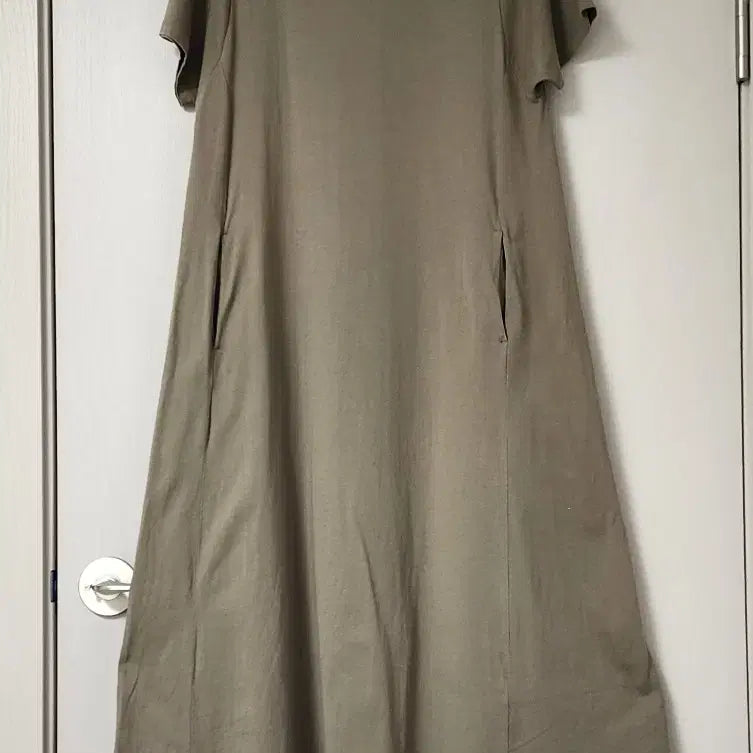[BUNJANG] Oversized Khaki Long Dress / (새상품)체형커버 카키색 박시핏 롱원피스(시원한 원피스 등하원룩)