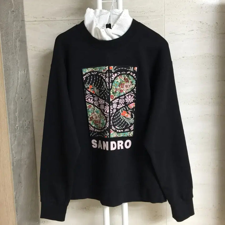 [SOLD OUT] SANDRO 산드로 플라워 패치 스웻 맨투맨 66