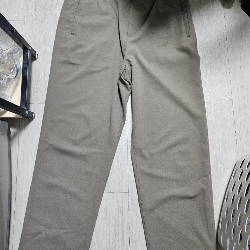 [BUNJANG] Series 247 Bending Slacks Khaki Beige / 시리즈 247 밴딩 슬랙스 카키 베이지색