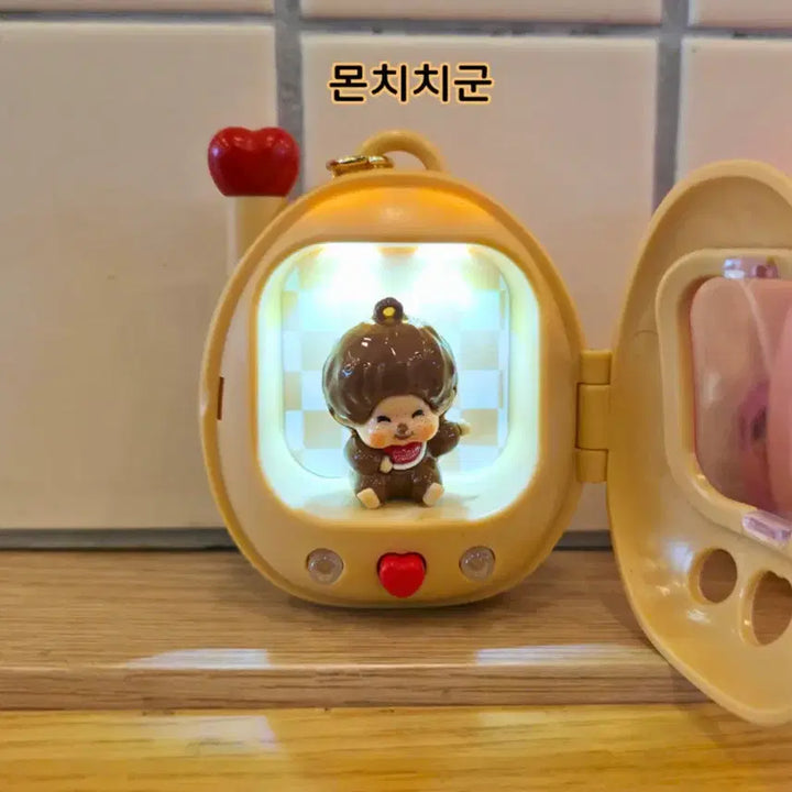 [BUNJANG] 몬치치 다마고치 라이트 키링 2종 새상품 / 몬치치 다마고치 라이트 키링 2종 새상품