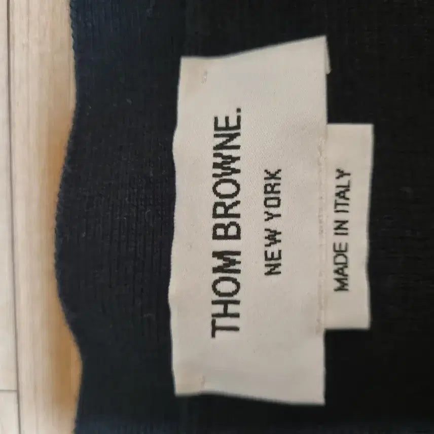 [BUNJANG] Thom Browne Black Cardigan with Four-Bar Armband / 톰브라운 블랙 가디건 4선 완장